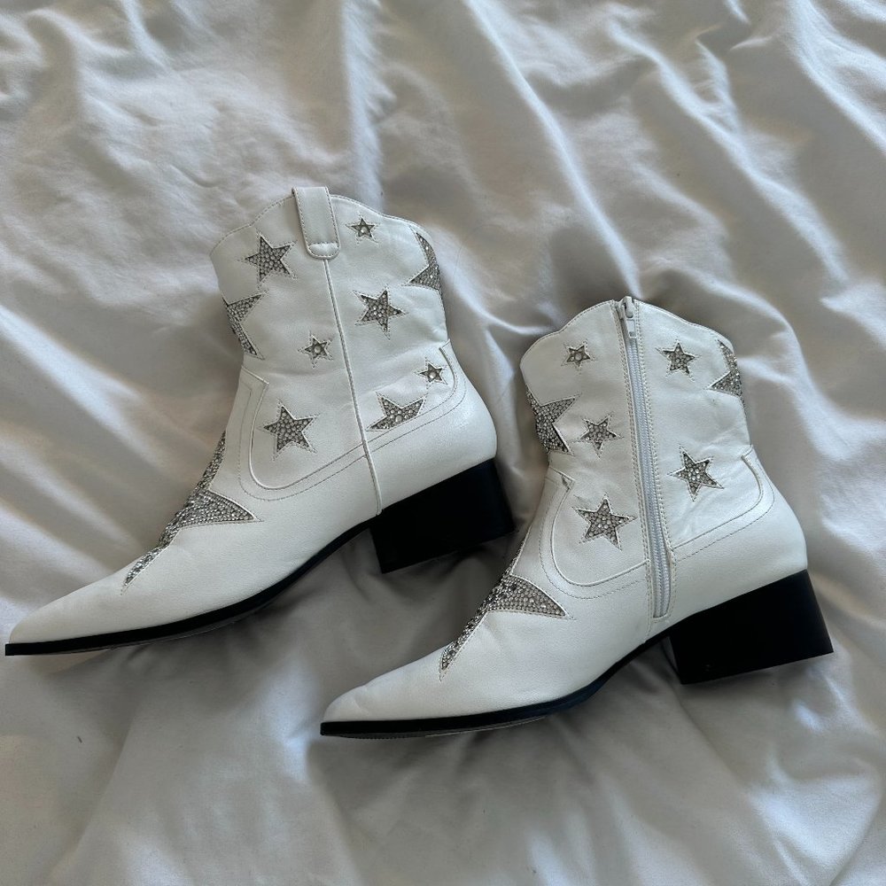 Betsey Johnson Women's Edison Western Boot